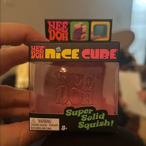 NeeDoh Nice Cube Squish Toy - Pink